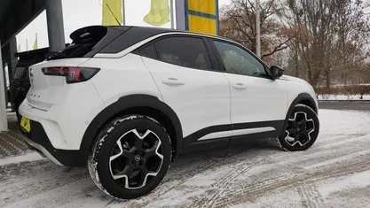 Weiss Gebraucht 2023 Opel Mokka Ultimate SUV | 20.950 € (Fairer Preis)