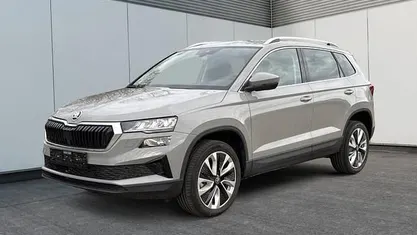 Blackmagic perleffekt/schwarz Neu 2025 Skoda Karoq Selection SUV | 37.430 € (Fairer Preis)