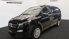 Obsidianschwarz metallic Gebraucht 2023 Mercedes V300 Van / Kleinbus | 63.427 € (Guter Preis)