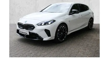 Gebraucht BMW M135 M Sport 300 PS (220 kW) 2025 Weiß Kleinwagen