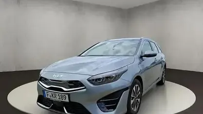 Gebraucht Kia Ceed 105 PS (77 kW) 2025 Lunarsilber met. Kleinwagen