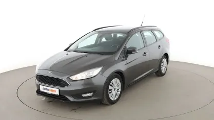 Gebraucht Ford Focus Trend 125 PS (91 kW) 2016 Grau Kombi