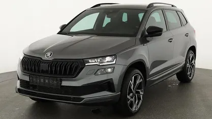 Gebraucht 2025 Skoda Karoq SportLine SUV | 41.875 € (Fairer Preis)