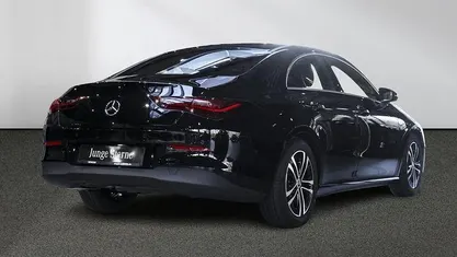Gebraucht Mercedes CLA200 163 PS (119 kW) 2024 Unilack nachtschwarz Coupé