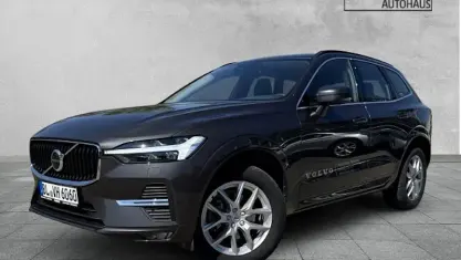 Gebraucht Volvo XC60 Core 250 PS (183 kW) 2024 Platinum grey / metallic SUV