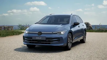 Gebraucht VW Golf VIII Goal 150 PS (110 kW) 2025 Anemone blue metallic Kombi
