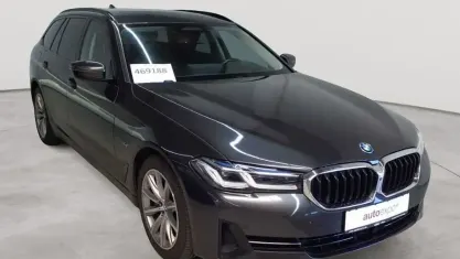 Gebraucht BMW 530e Sport Line 184 PS (135 kW) 2021 Sophistograu brillanteffekt metallic Kombi