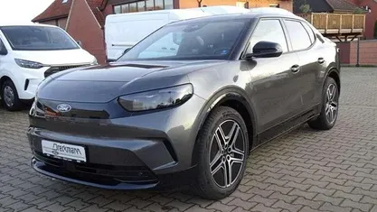 Grau Gebraucht 2025 Ford Capri Premium Limousine | 42.950 € (Fairer Preis)