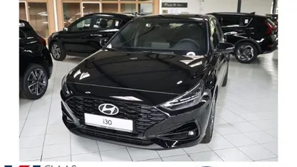 Schwarz Neu 2025 Hyundai i30 Advantage Limousine | 23.900 € (Fairer Preis)
