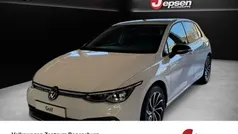 Pure white Gebraucht 2024 VW Golf VIII Move Limousine | 28.970 € (Fairer Preis)