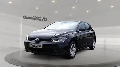 Schwarz (deep black perleffekt) Gebraucht 2024 VW Polo Life Kleinwagen | 19.480 € (Fairer Preis)