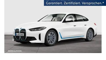 Weiß Gebraucht 2022 BMW i4 Sport Line Limousine | 37.970 € (Fairer Preis)