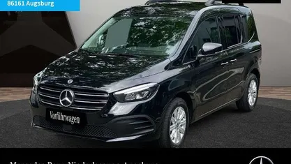 Schwarz Gebraucht 2025 Mercedes 180 Progressive Limousine | 32.990 € (Fairer Preis)