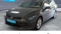 Grau Gebraucht 2024 VW Golf VIII Life Kombi | 29.820 € (Fairer Preis)