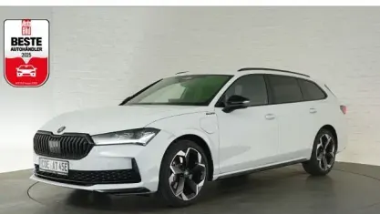 Gebraucht Skoda Superb SportLine 204 PS (150 kW) 2026 Weiss Kombi