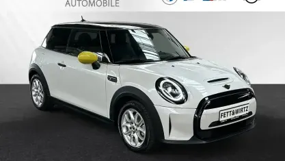 Gebraucht Mini Cooper SE 135 kW (184 PS) 2023 Nanuq white Kleinwagen