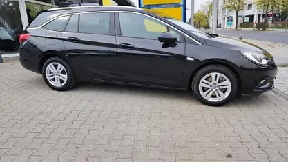 Occasion Opel Astra Innovation 136 PK (100 kW) 2019 Zwart Stationwagen