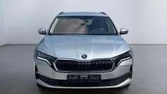 Brilliant silber metallic Gebraucht 2024 Skoda Octavia Selection Limousine | 28.420 € (Guter Preis)