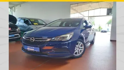 Gebraucht Opel Astra Edition 150 PS (110 kW) 2019 Blau Kombi