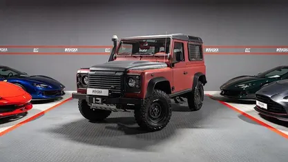 Gebraucht Land Rover Defender 122 PS (89 kW) 2010 Rot Kombi