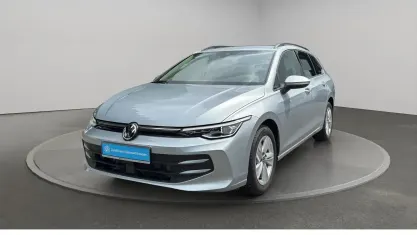 Gebraucht VW Golf VIII Life 116 PS (85 kW) 2025 Oyster silver metallic Kombi