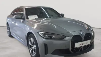 Używany BMW i4 Sport Line 210 kW (286 KM) 2023 Szary Sedan/Limuzyna