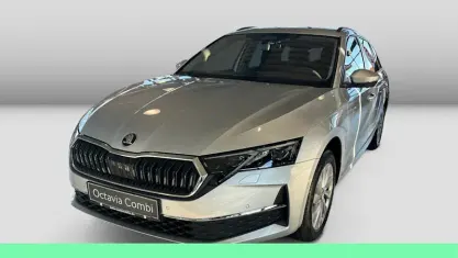 Usata Skoda Octavia Selection 116 CV (85 kW) 2025 Argento Station wagon