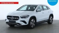 Digitalweiß Gebraucht 2023 Mercedes GLA180 Advanced SUV | 33.880 € (Guter Preis)