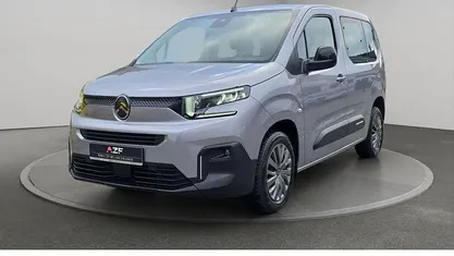 Gebraucht 2024 Citroën Berlingo PureTech Van / Kleinbus | 21.890 € (Fairer Preis)