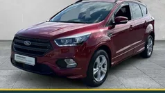 Rot Gebraucht 2019 Ford Kuga ST-Line SUV | 20.890 € (Fairer Preis)