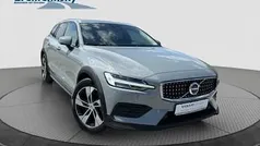 Gebraucht 2024 Volvo V60 CC Plus Kombi | 43.960 € (Fairer Preis)