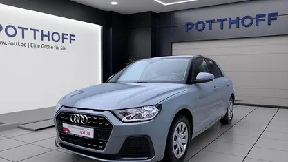Grau Gebraucht 2025 Audi A1 Sportback Advanced Kleinwagen | 24.750 € (Fairer Preis)