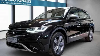 Gebraucht VW Tiguan Allspace Elegance 150 PS (110 kW) 2024 Schwarz SUV