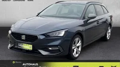 Grau Gebraucht 2024 Seat Leon FR Limousine | 30.990 € (Fairer Preis)