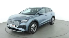 Blau Gebraucht 2021 Audi Q4 e-tron S-Line SUV | 28.500 € (Guter Preis)