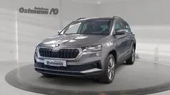Graphitegrau metallic Gebraucht 2024 Skoda Karoq Selection SUV | 32.880 € (Fairer Preis)