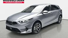 Lunarsilber metallic Neu 2025 Kia Ceed Limousine | 25.490 € (Fairer Preis)