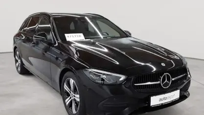 Gebraucht Mercedes C220 Avantgarde 200 PS (147 kW) 2023 Schwarz Kombi