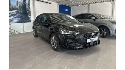 Schwarz Neu 2025 Ford Focus ST-Line Limousine | 29.990 € (Fairer Preis)