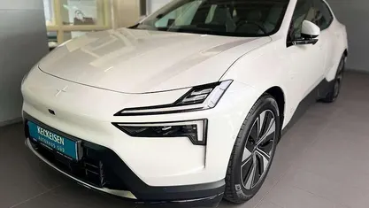 Weiß Gebraucht 2025 Polestar 4 Pilot SUV | 57.990 € (Fairer Preis)