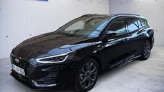 Agate black metallic Gebraucht 2024 Ford Focus ST-Line X Kombi | 25.450 € (Fairer Preis)