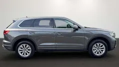 Grau Gebraucht 2024 VW Touareg Elegance SUV | 54.990 € (Superpreis)
