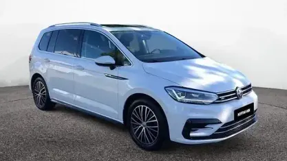 Gebraucht VW Touran Highline 150 PS (110 kW) 2019 Weiß Van / Kleinbus