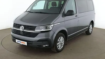 Gebraucht VW Multivan Trendline 150 PS (110 kW) 2021 Grau Van