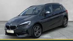 Gebraucht 2020 BMW 218 Active Tourer Sport Line Van / Kleinbus | 20.870 € (Fairer Preis)