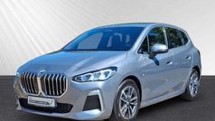 Skyscraper grau metallic Gebraucht 2023 BMW 220 Active Tourer M Sport Van / Kleinbus | 30.460 € (Fairer Preis)