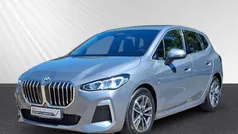 Skyscraper grau metallic Gebraucht 2023 BMW 220 Active Tourer M Sport Van / Kleinbus | 30.790 € (Guter Preis)