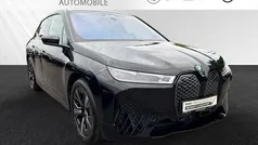 Saphirschwarz Gebraucht 2022 BMW iX Sport Line SUV | 64.400 € (Fairer Preis)