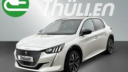 Weiß Gebraucht 2021 Peugeot e-208 GT Kleinwagen | 17.990 € (Fairer Preis)