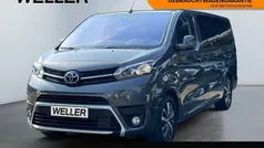 Grau Gebraucht 2023 Toyota Proace Verso Team Kombi | 39.980 € (Fairer Preis)